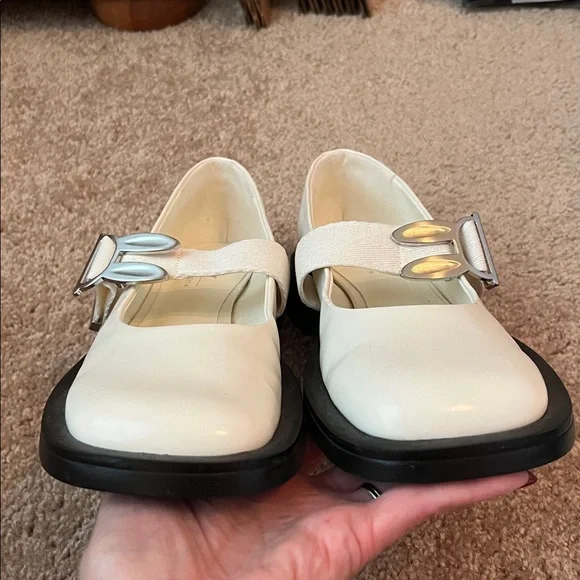 Charles & Keith X Disney Zootopia Lunar Mary Janes - Picture 4 of 12